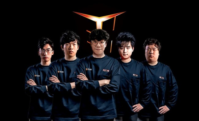 克步入足球 克步入足球