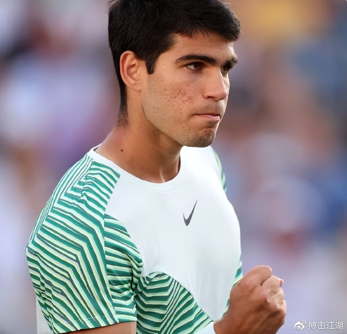 展现国足新 展现国足新