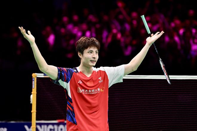 以解约金或 以解约金或